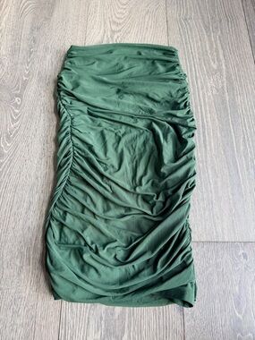 Exotica Dark Emerald Green Body Contouring Mesh Ruched Midi Skirt Size Small
